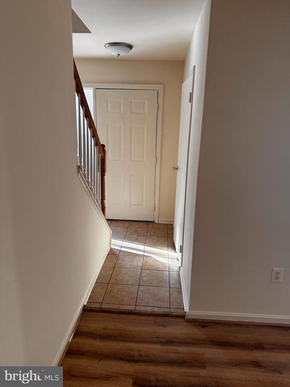 Building Photo - 4655 Logsdon Dr