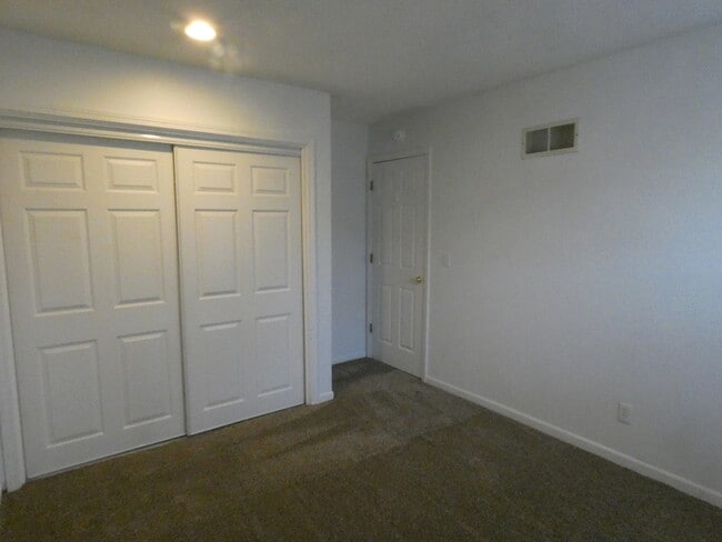 Building Photo - Beautiful Home in North Kansas City School District!