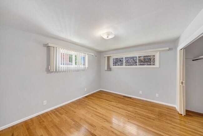 Building Photo - Charming 3-Bedroom Home Near CMU with Bonus Room