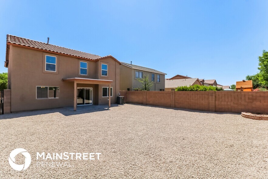 Building Photo - 4934 W Desert Dr