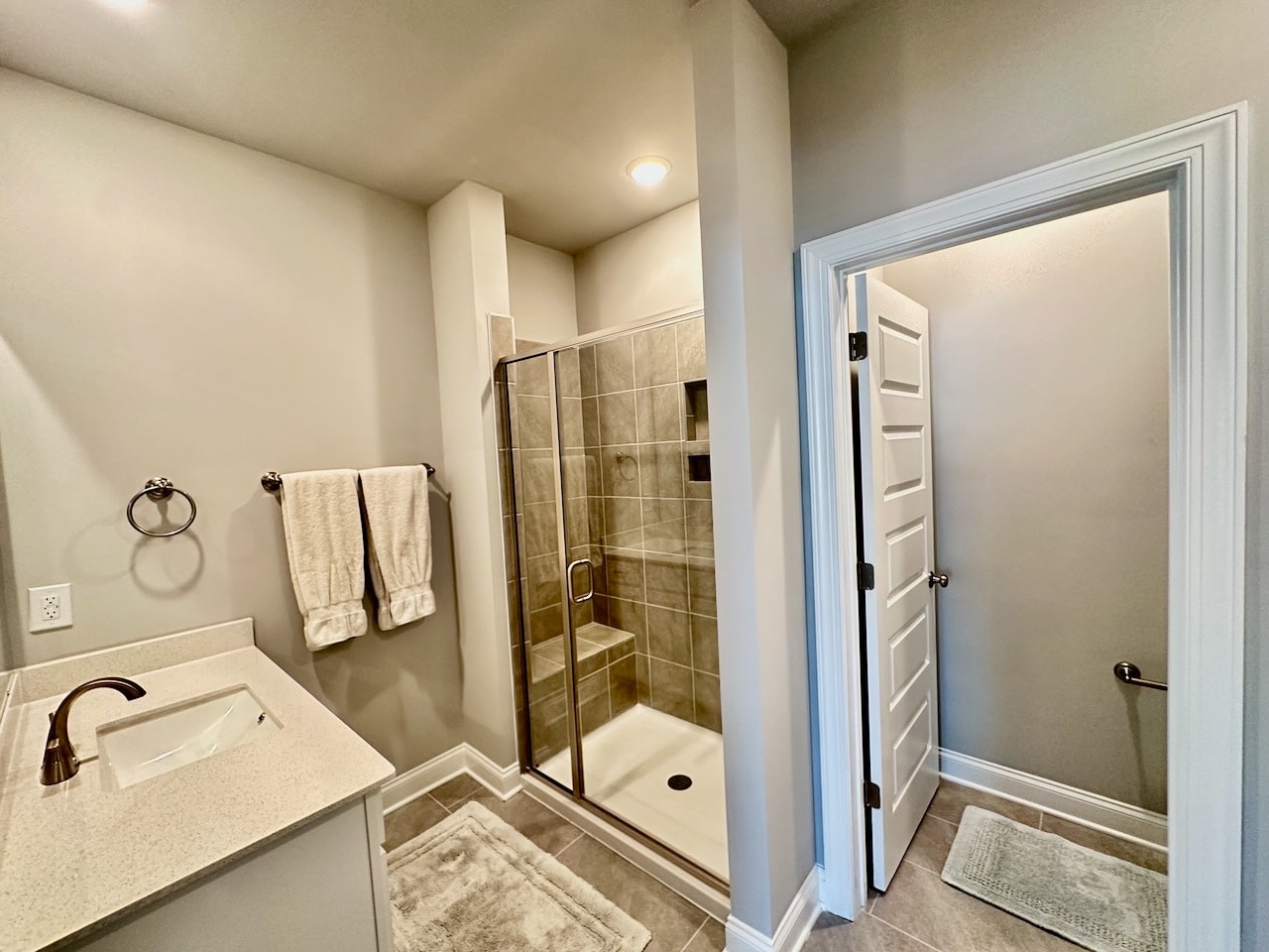 Primary Bath - 1253 S Blount St