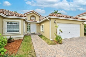 Building Photo - 1215 Balboa Ct