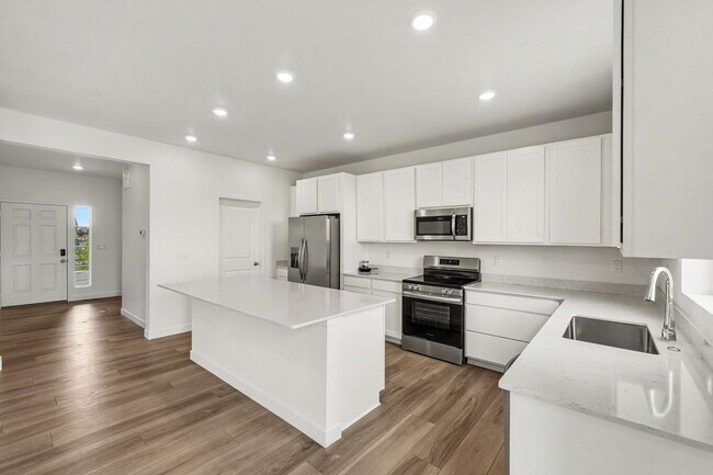 Building Photo - 5457 Inland Ave