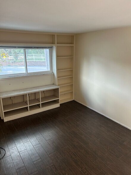 Building Photo - 26130 Narbonne Ave