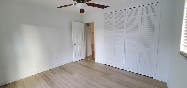 Building Photo - 1316 SW 4th St