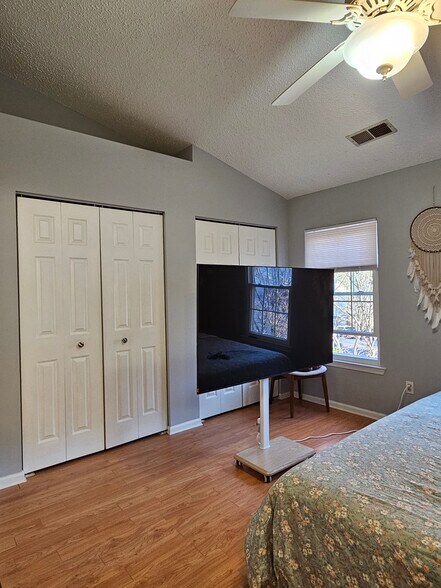 Building Photo - 6535 Cypress Point Rd