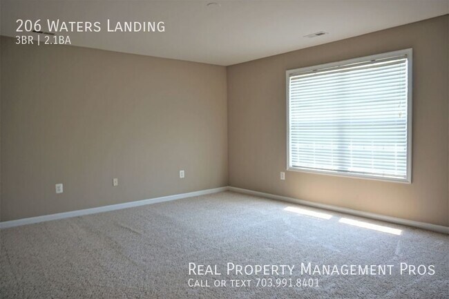 Building Photo - 206 Waters Landing