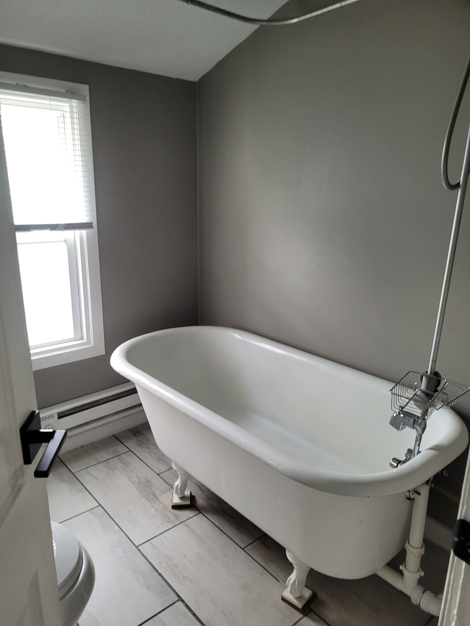 Bathroom - 3014 California St NE