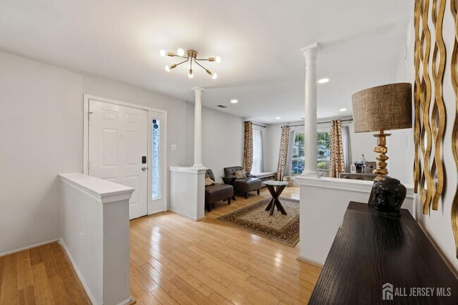 Building Photo - 301 Pheasant Run
