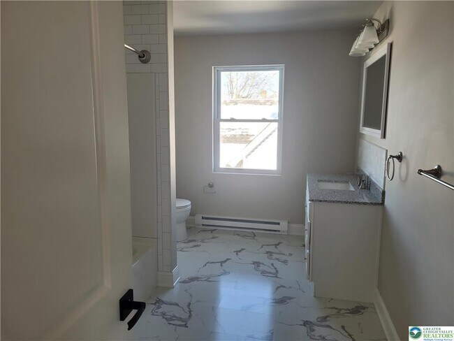 Building Photo - 2006 Washington Ave