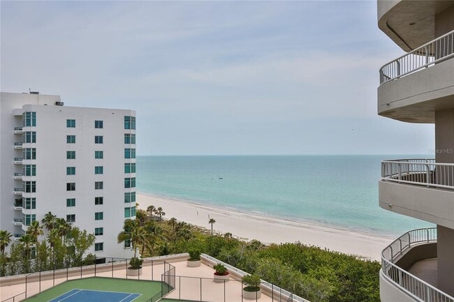 Building Photo - 775 Longboat Club Rd