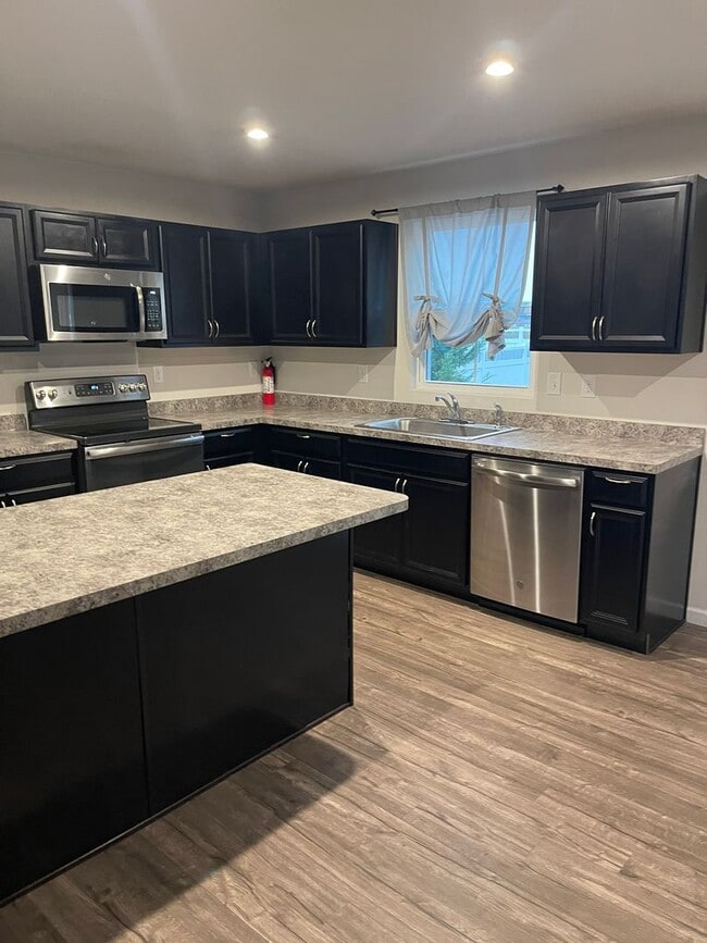 Building Photo - Dover - Clearview Meadow