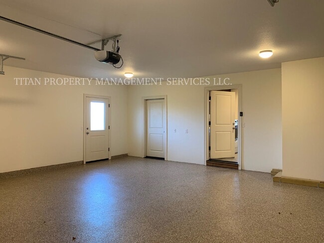 Building Photo - Stunning Ranch-Style Home in Up-and-Coming Hillsboro