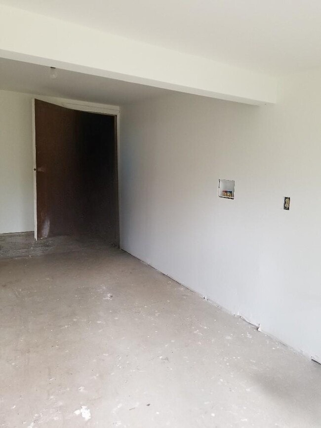 Building Photo - 1378 Hermance Rd