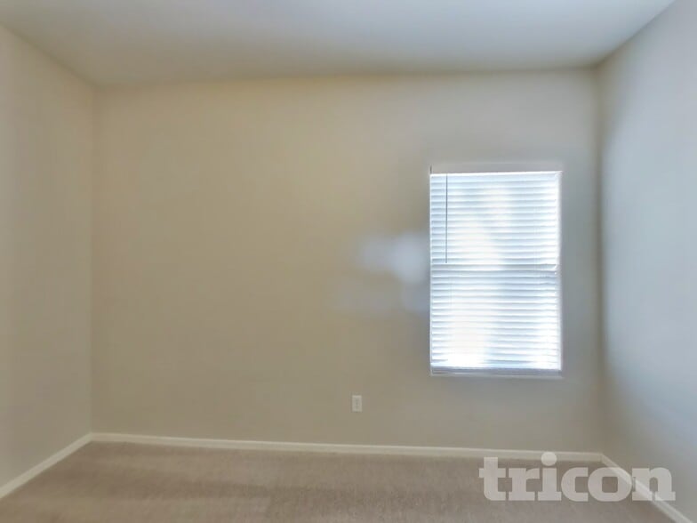 Building Photo - 6613 W Miami St