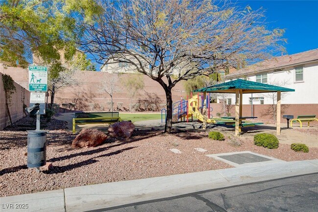 Building Photo - 10837 Hunters Green Ave