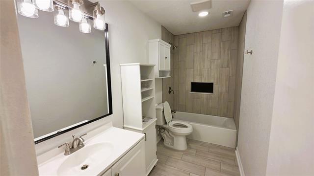 Building Photo - 1402 S Carrier Pkwy