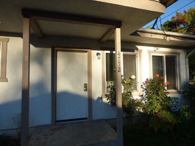 Building Photo - 4772/4776/4782 Sunnyview Rd NE Salem, OR 97305