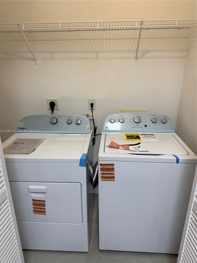 Building Photo - 7612 NW 38th Ct