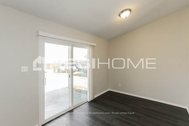 Building Photo - HOME FOR RENT!