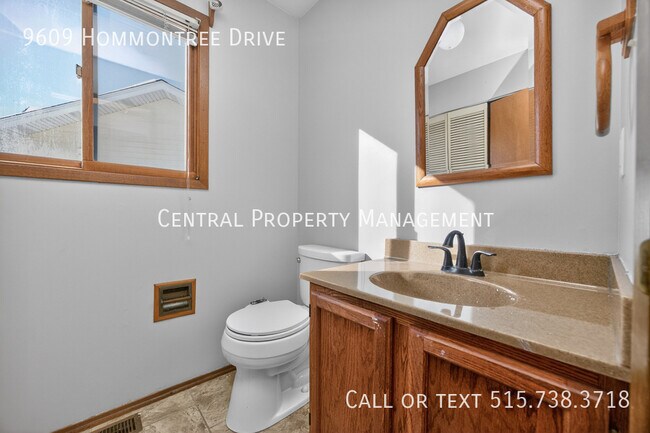 Building Photo - 9609 Hammontree Dr