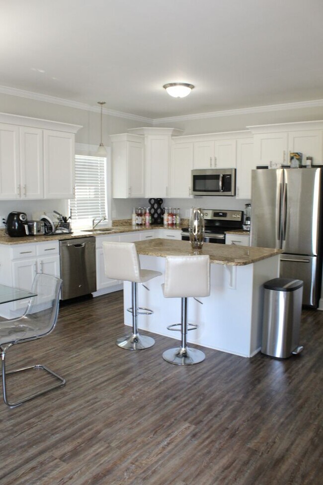 Building Photo - 134 Princess Dr