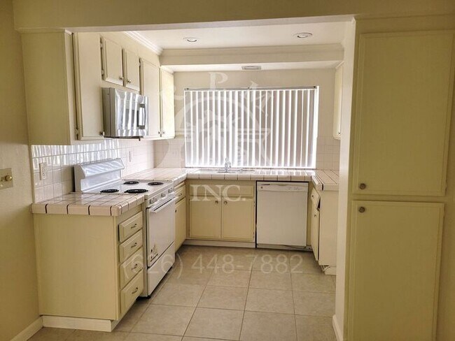 Building Photo - Spacious 2 Bedroom, 1 ¾ Bathroom Condo in Rosemead, CA.