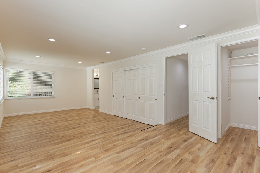 Primary Ensuite - 10227 S Autumn Leaf Cir