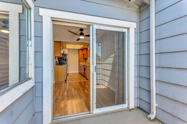 Building Photo - 3145 Shofner Pl