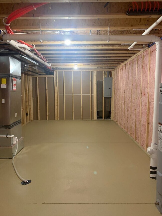 Building Photo - New 3 bedroom/3 bath ranch townhome in SE Lincoln