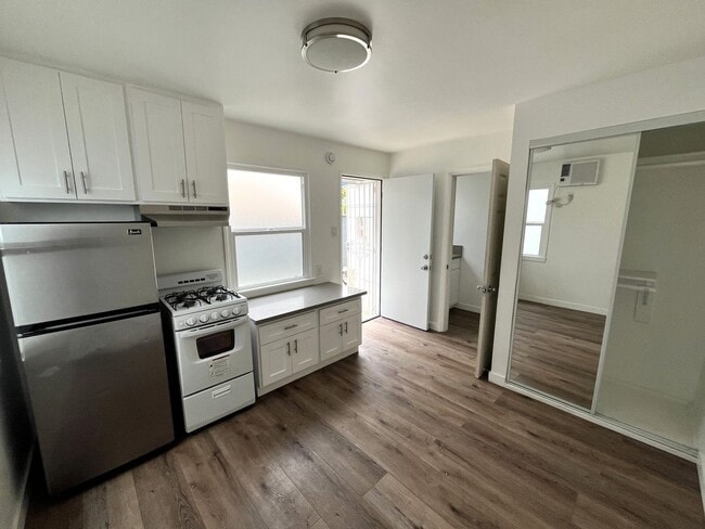 Interior Photo - Kelso