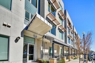 Building Photo - 52 Innes Ct