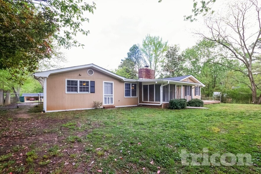 Building Photo - 6360 Pine Frost Dr