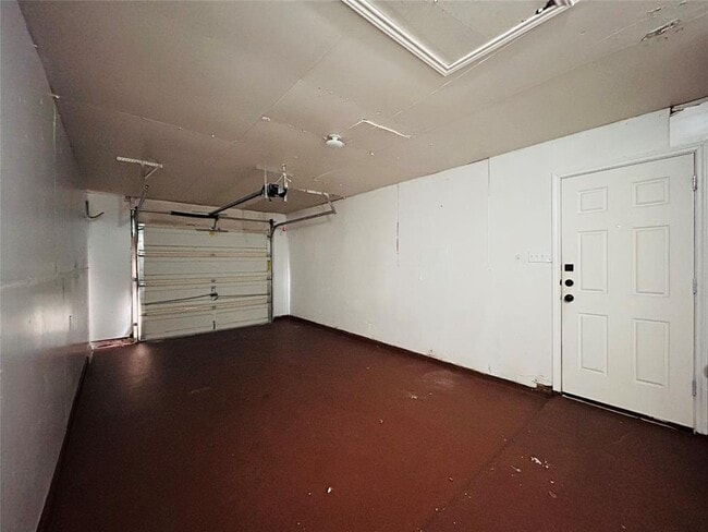 Building Photo - 9400 Kempler Dr