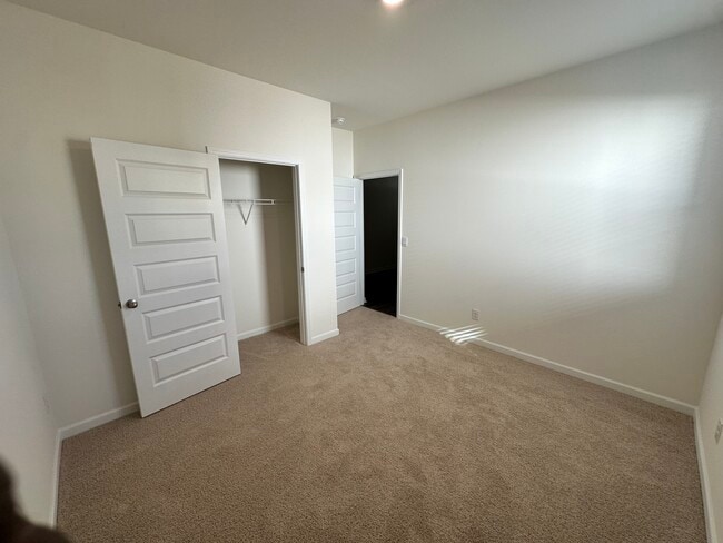 Building Photo - 134 Oakchase Pk Ln