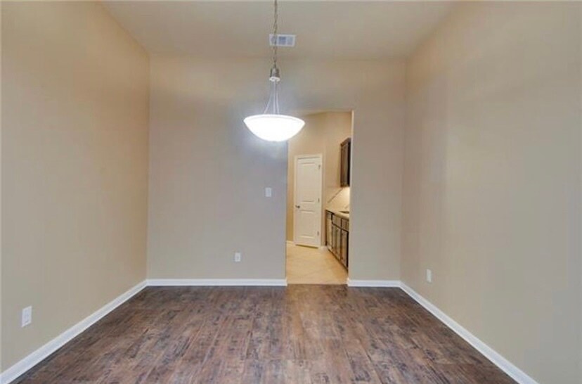 Building Photo - 2036 Ramage