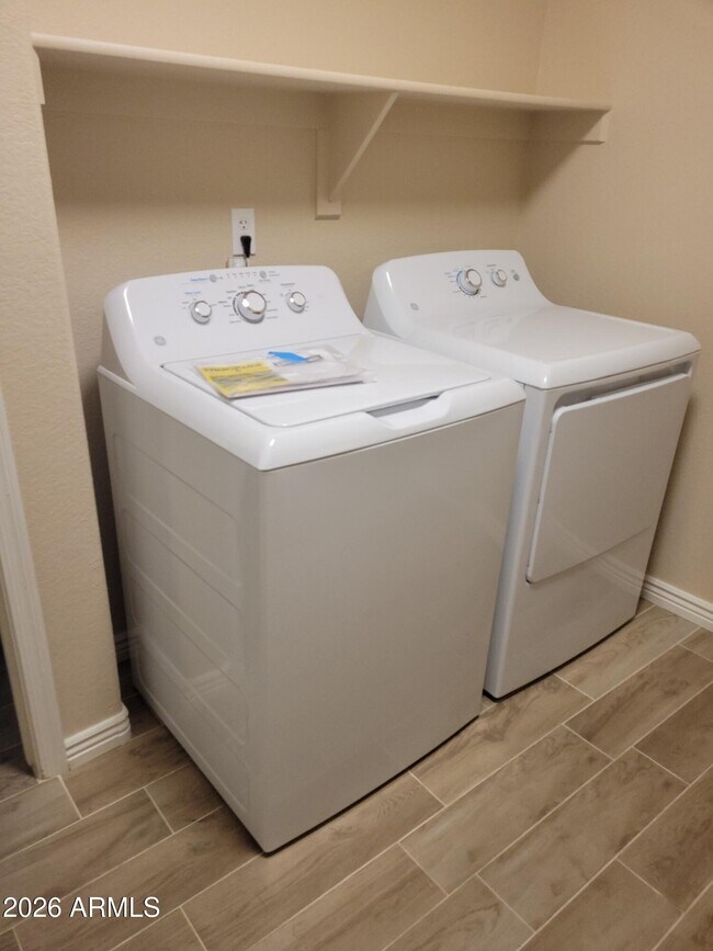 Building Photo - 8930 E Yucca St