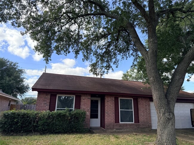 Building Photo - 1927 Oakwell Ln