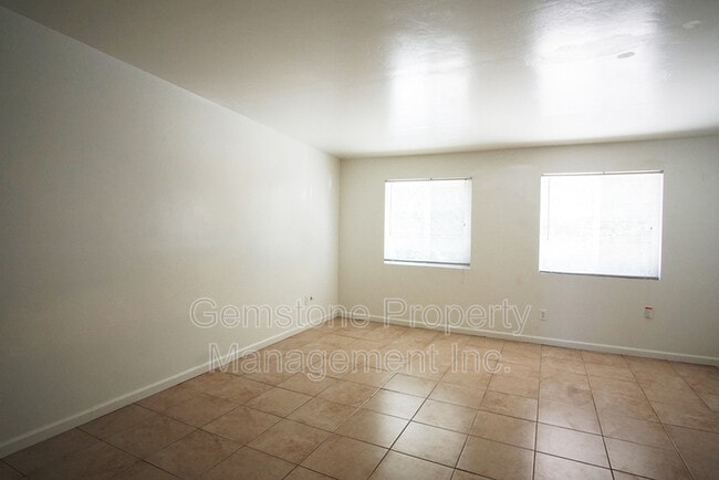 Building Photo - 5017 College Ave