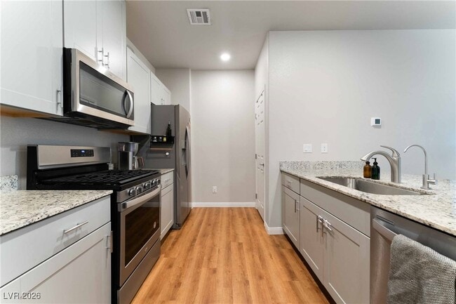 Building Photo - 7451 Sunray Point St