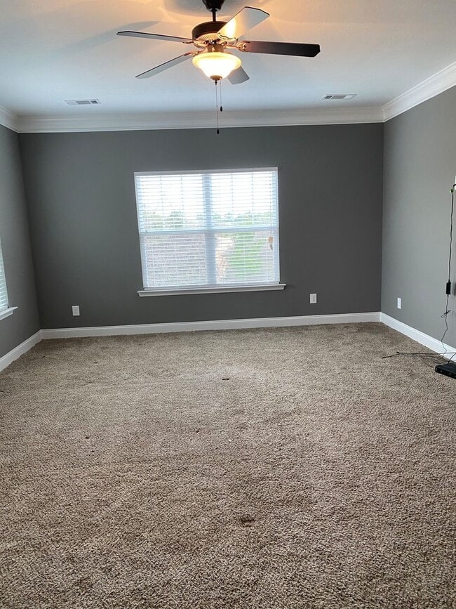 Building Photo - Spacious 5-Bedroom Home with Open Foyer - Move-In Ready! **Close to Fort Gordon, Hospitals, and I...