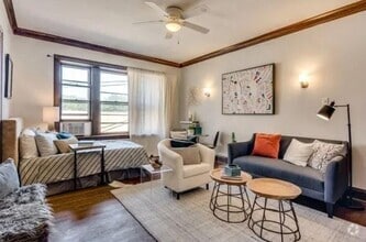 Building Photo - 0 bedroom in Chicago IL 60615