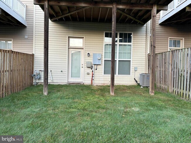 Building Photo - 9075 Alexander Way
