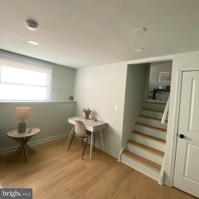 Building Photo - 4426 Cub Run Rd