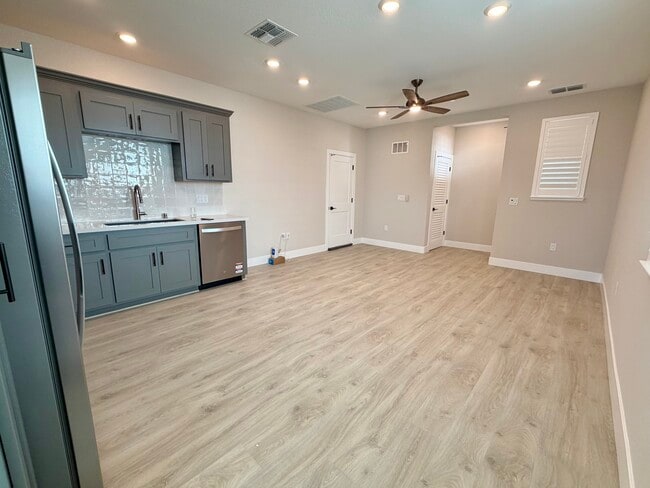 Building Photo - 4085 Peter's Ct