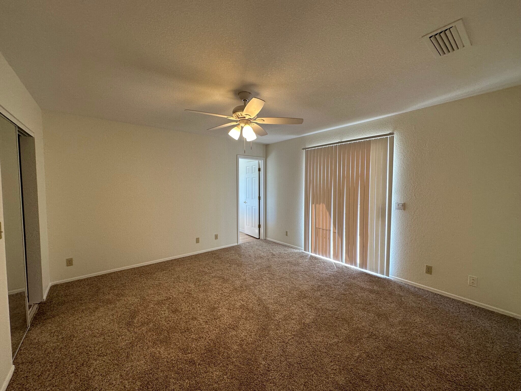 Building Photo - 3036 Ranchero Dr