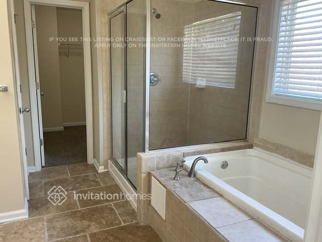 Building Photo - 2735 Wolf Trail