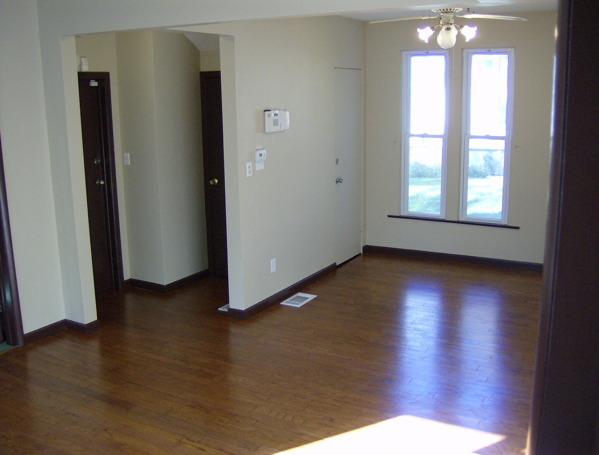 Building Photo - 488 Columbia Ave