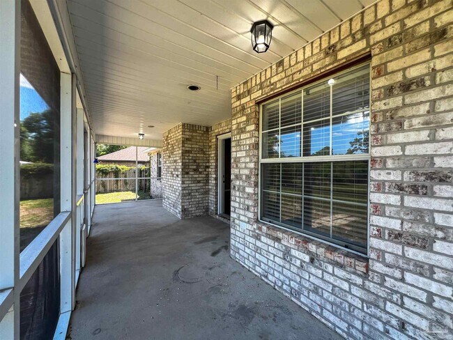 Building Photo - 7342 Wymart Rd