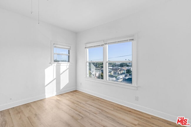 Building Photo - 3801 1/2 Mont Clair St